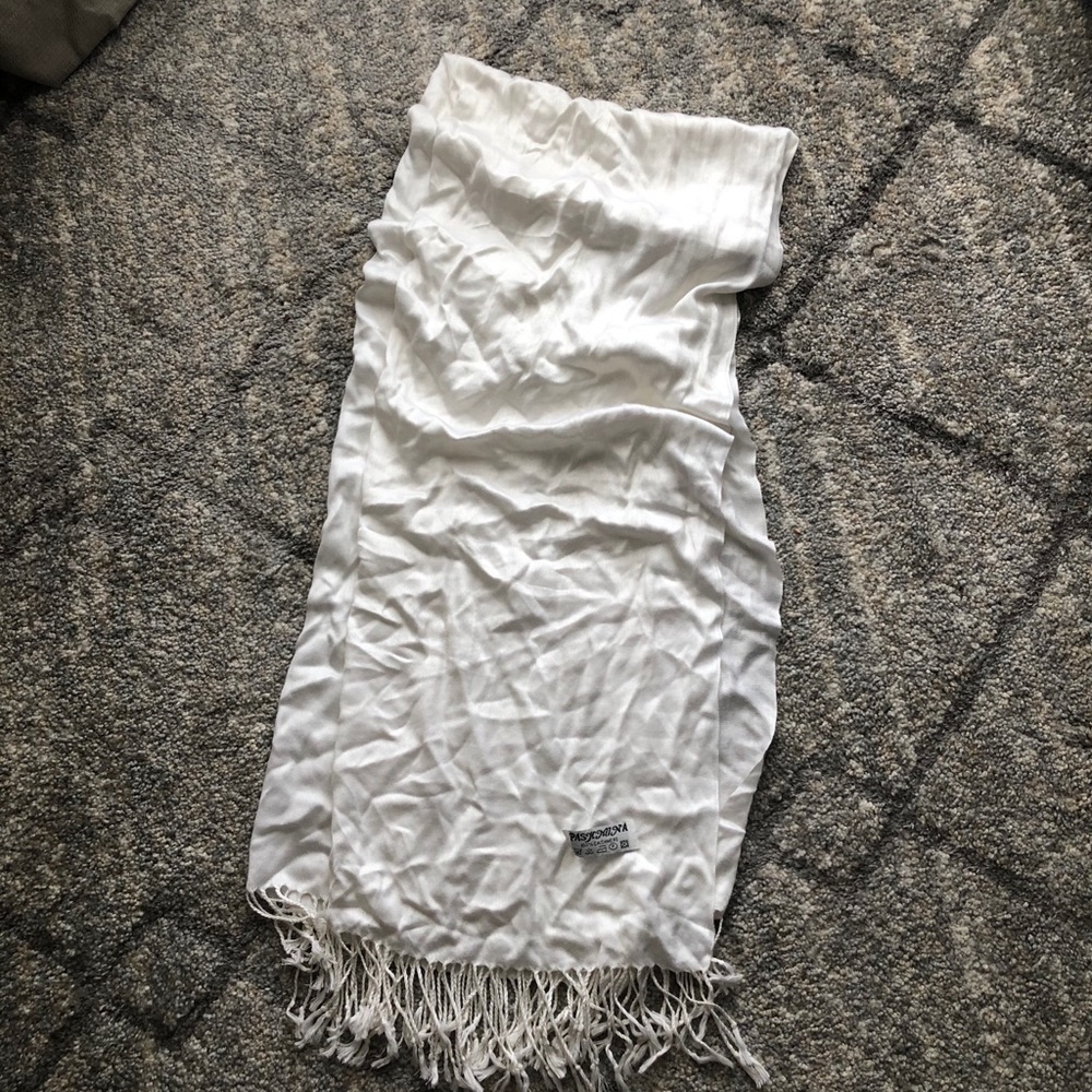 White Pashmina Scarf/Shawl